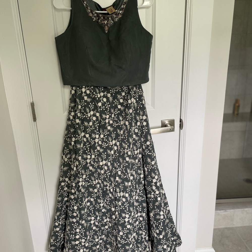pure georgette steal grey beauty